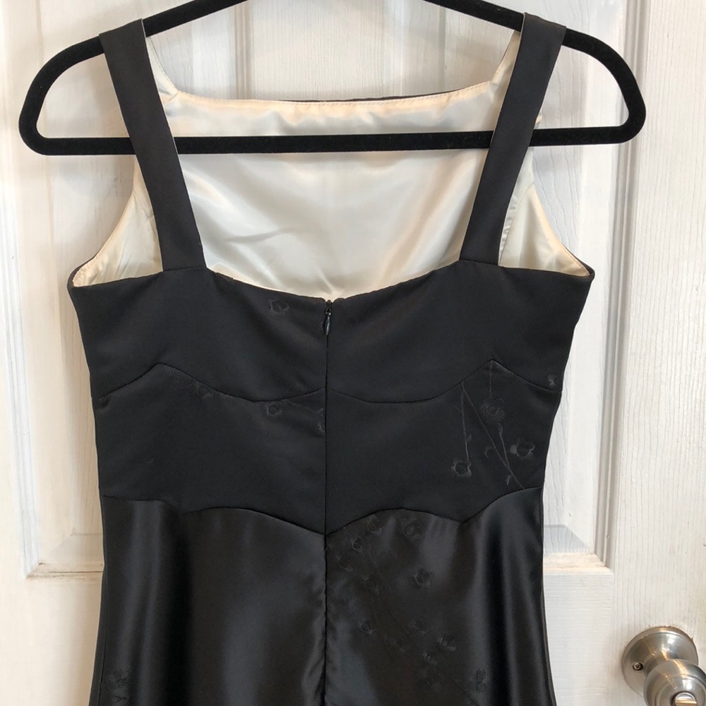 Pinup Girl Dress - Picture 4 of 5